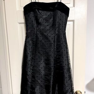 🎉HP🎉Black cocktail dress, velvet trim and polka dots. Knee length. Size 5/6